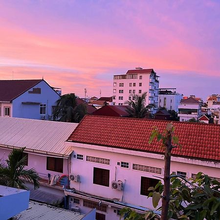 Pteas Kumae Hotel Siem Reap Exterior photo